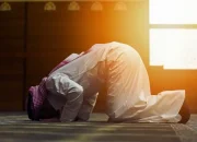 Keutamaan Sholat Tahajud Beserta Niat dan Rukunnya