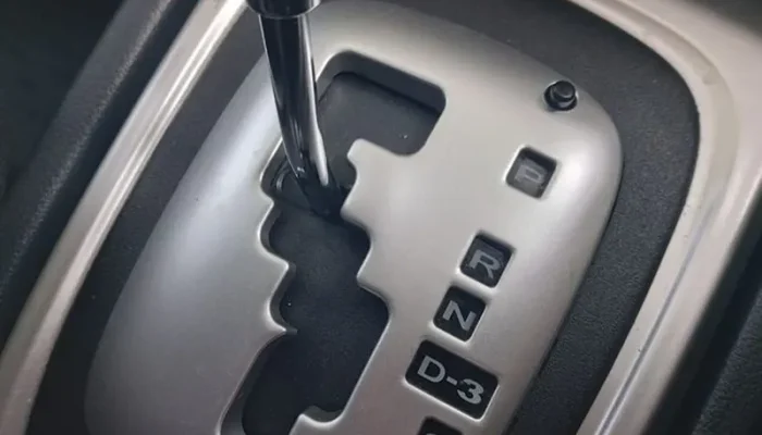 Panduan Praktis untuk Parkir Mobil Matic yang Tepat, Hindari Kesalahan!