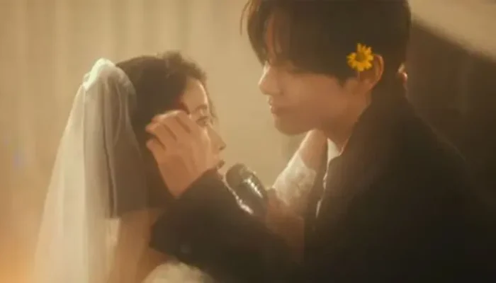 IU dan V BTS Menggetarkan Hati dalam Video Klip Terbaru “Love Wins All”: Reaksi Netizen Mencuri Perhatian