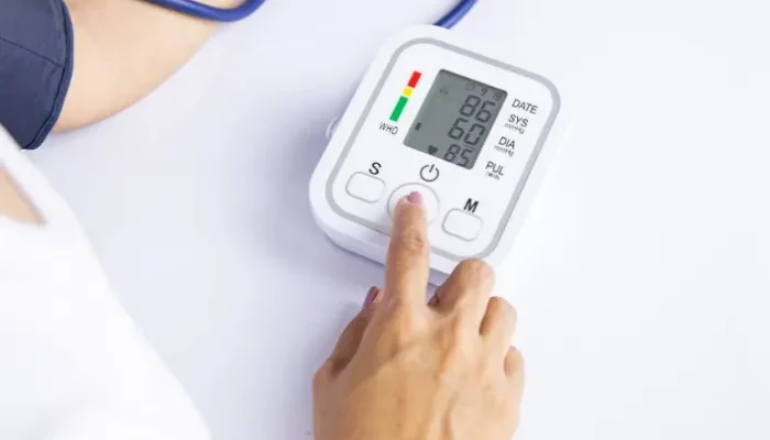 Pemicu Tekanan Darah Tinggi: Memahami Faktor Risiko dan Cara Mengatasinya